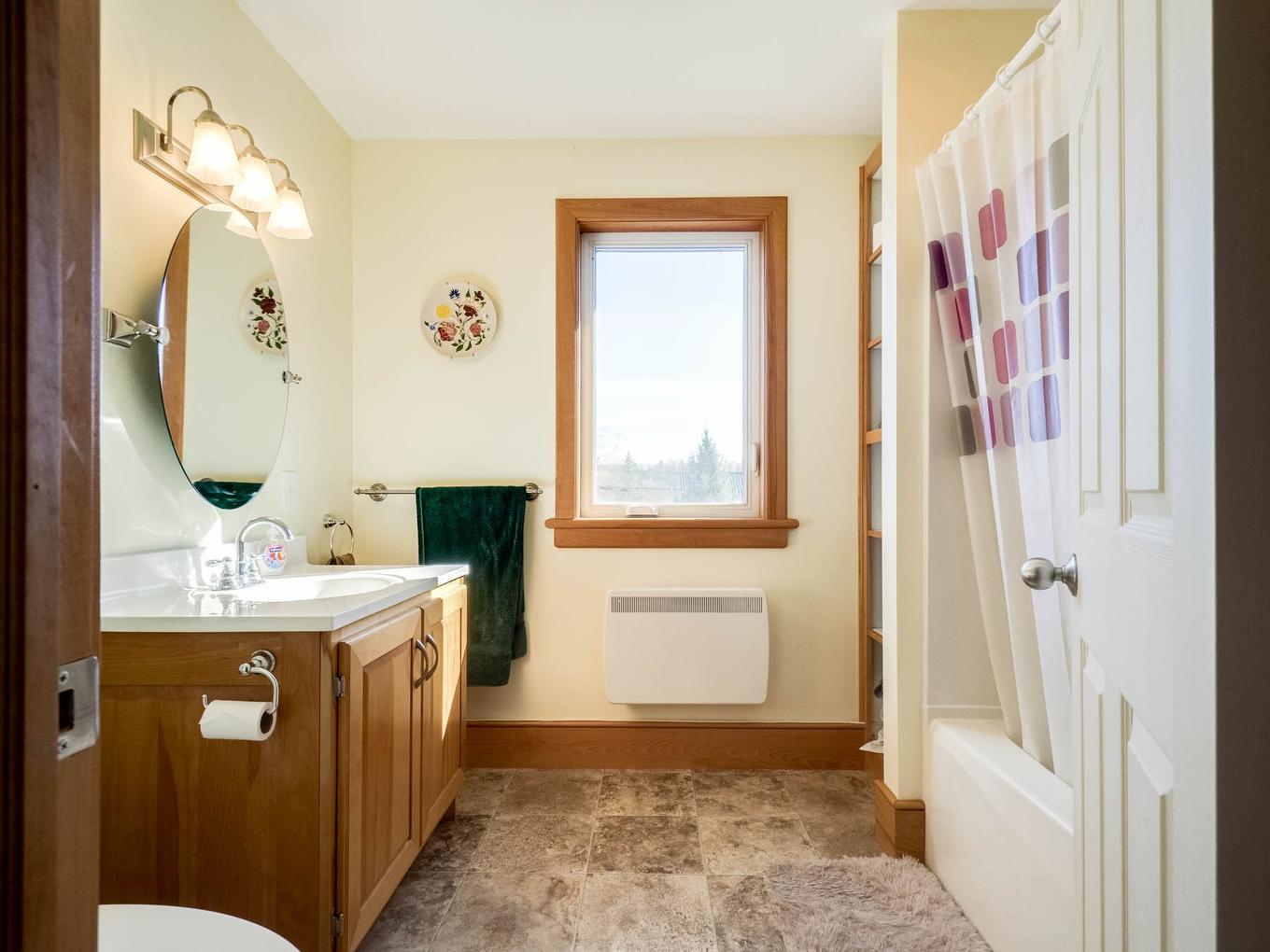 Salle de bains - 128 Route 138A, Godmanchester, QC - Indoor Photo Showing Bathroom