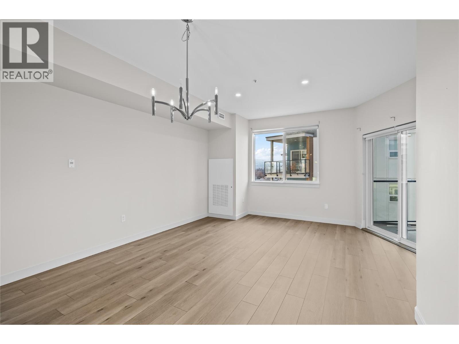 3638 Mission Springs Drive Unit# 406, Kelowna, BC - Indoor