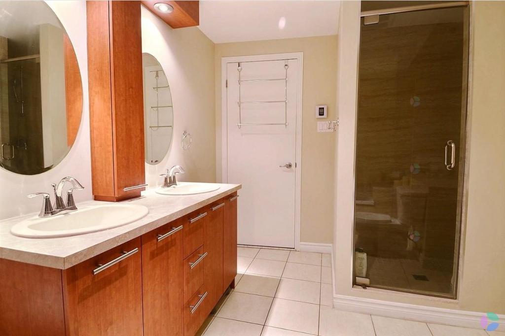 Salle de bains - 611-1925 Rue Émile-Martineau, Laval (Laval-Des-Rapides), QC - Indoor Photo Showing Bathroom