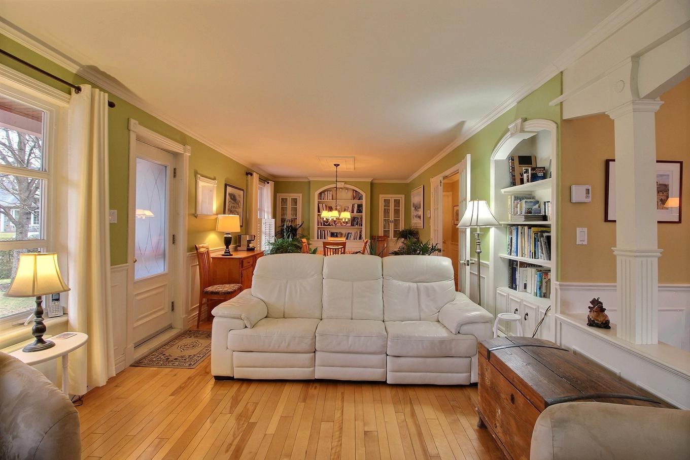 Salon - 55 Rue Pierre-Bouliane, La Malbaie, QC - Indoor Photo Showing Living Room