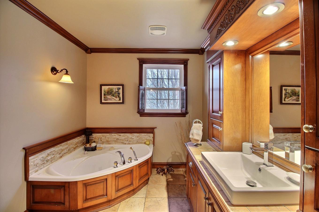 Salle de bains - 55 Rue Pierre-Bouliane, La Malbaie, QC - Indoor Photo Showing Bathroom