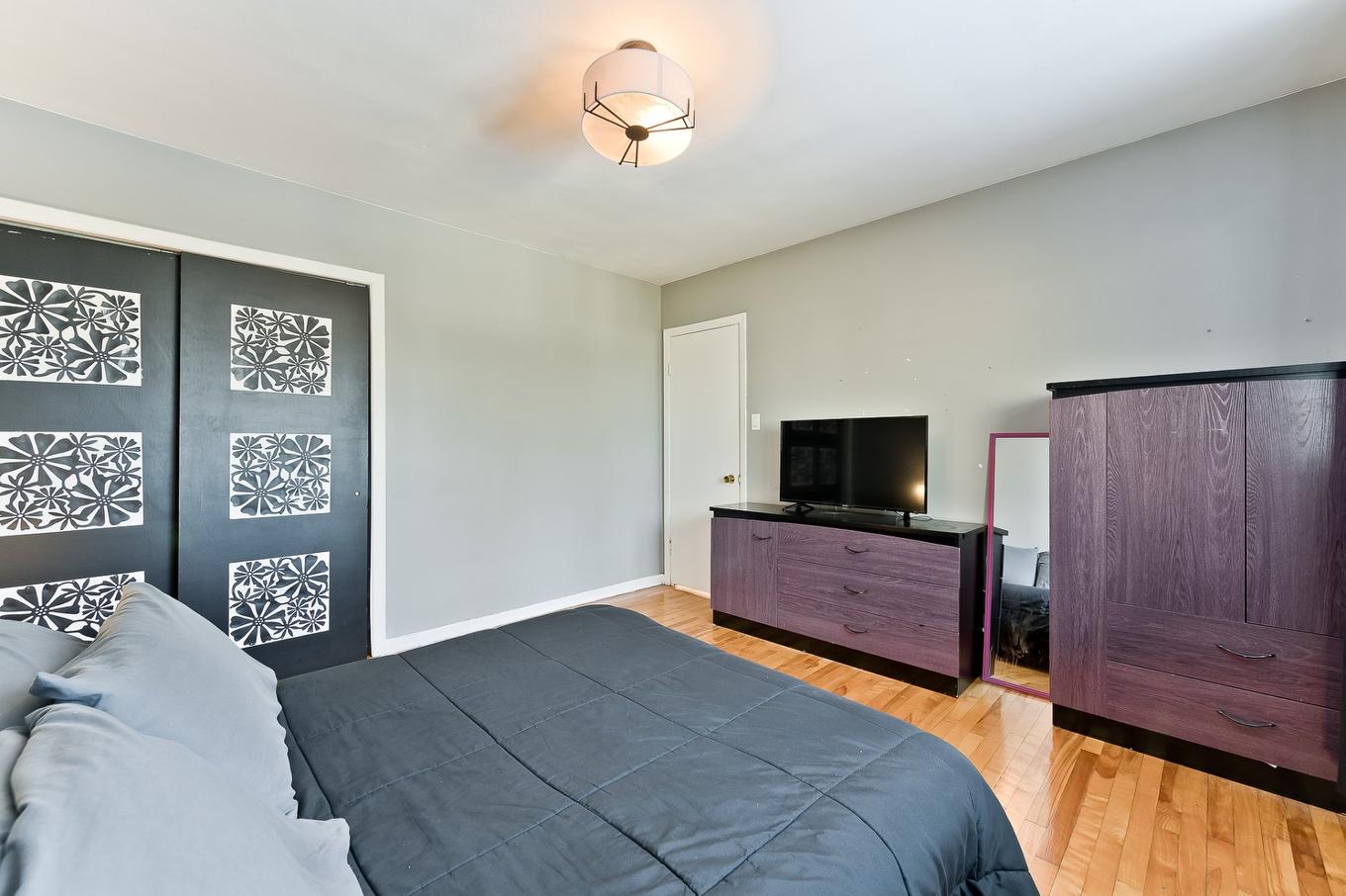 Chambre à coucher principale - 35 Rue Crabtree, Windsor, QC - Indoor Photo Showing Bedroom