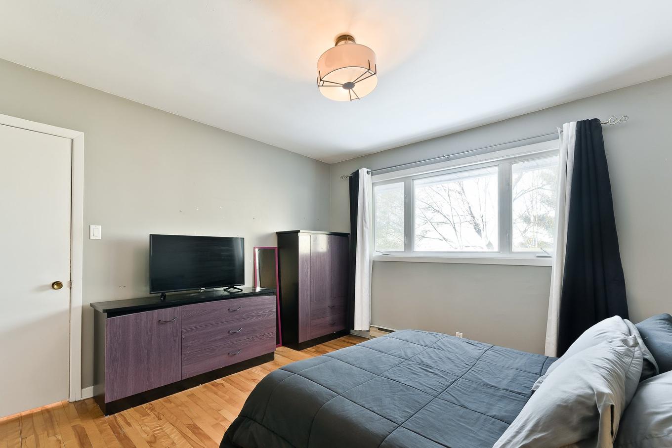 Chambre à coucher principale - 35 Rue Crabtree, Windsor, QC - Indoor Photo Showing Bedroom