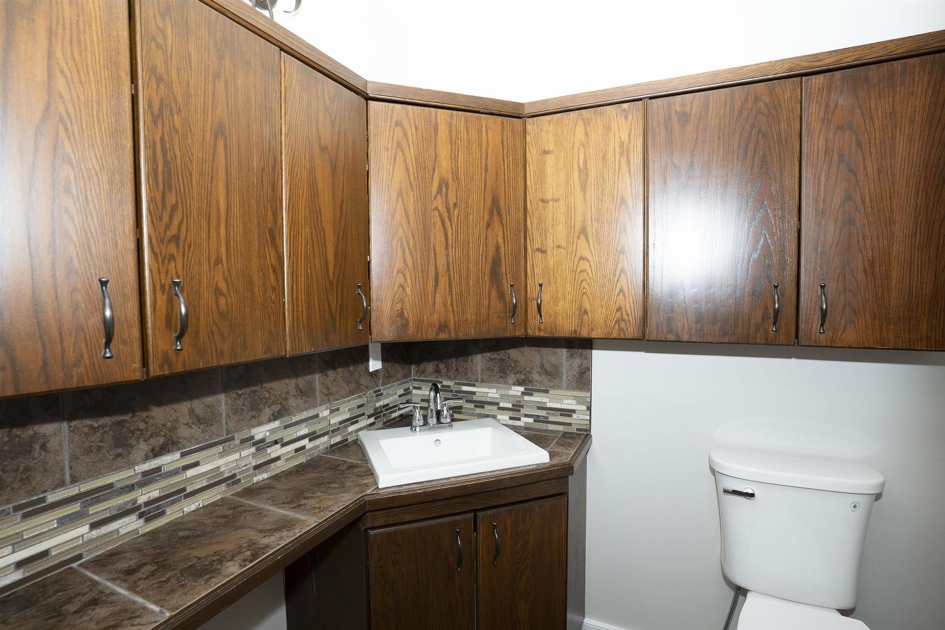 449 Longbow Street, Thunder Bay, ON - Indoor Photo Showing Bathroom