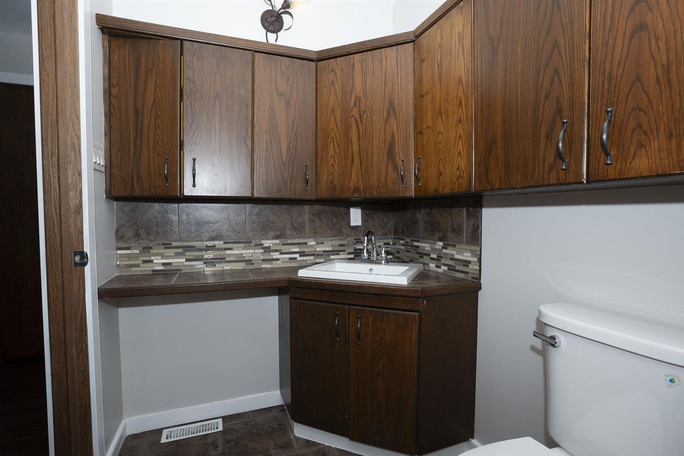 449 Longbow Street, Thunder Bay, ON - Indoor