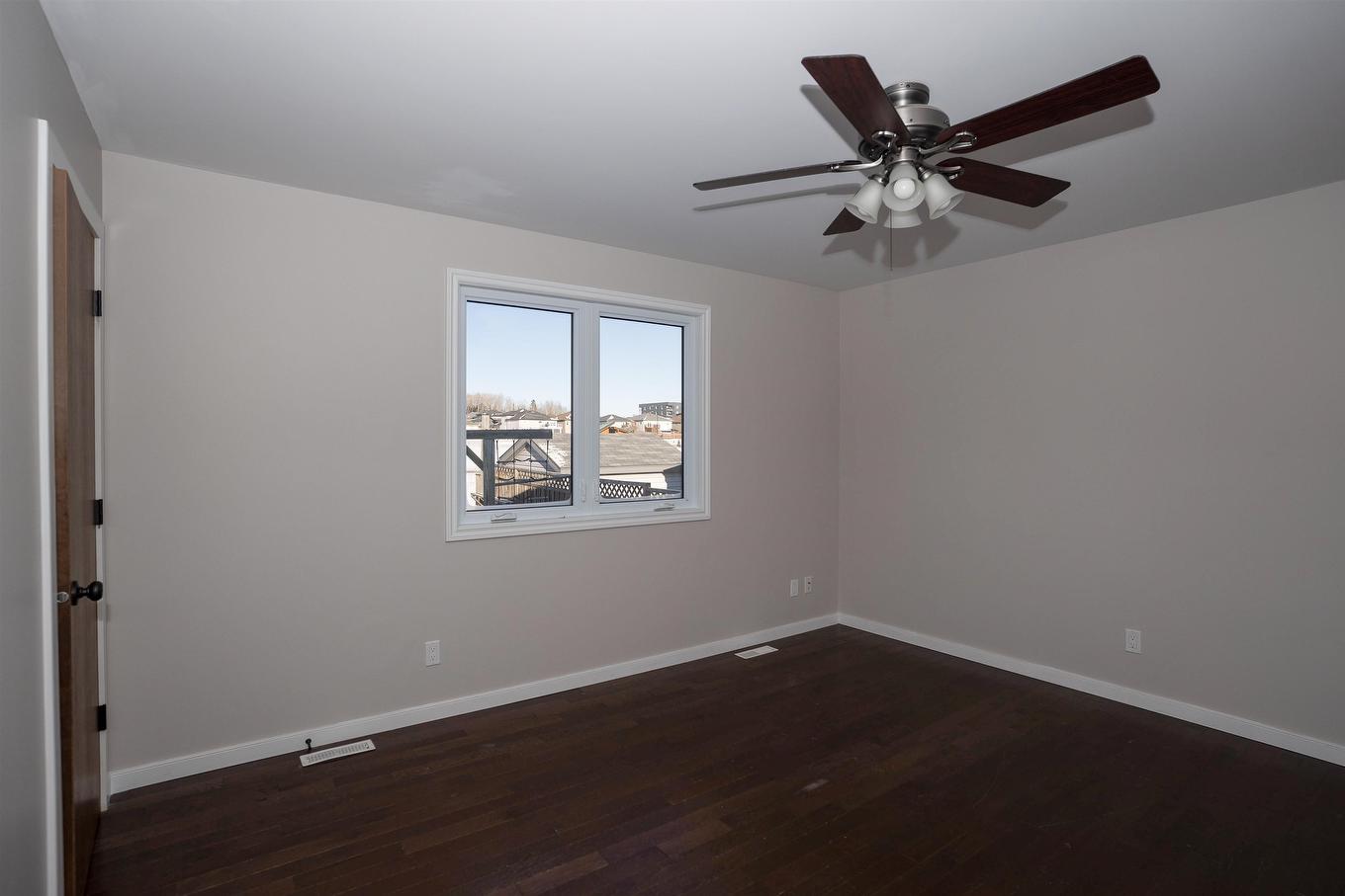 449 Longbow Street, Thunder Bay, ON - Indoor Photo Showing Other Room