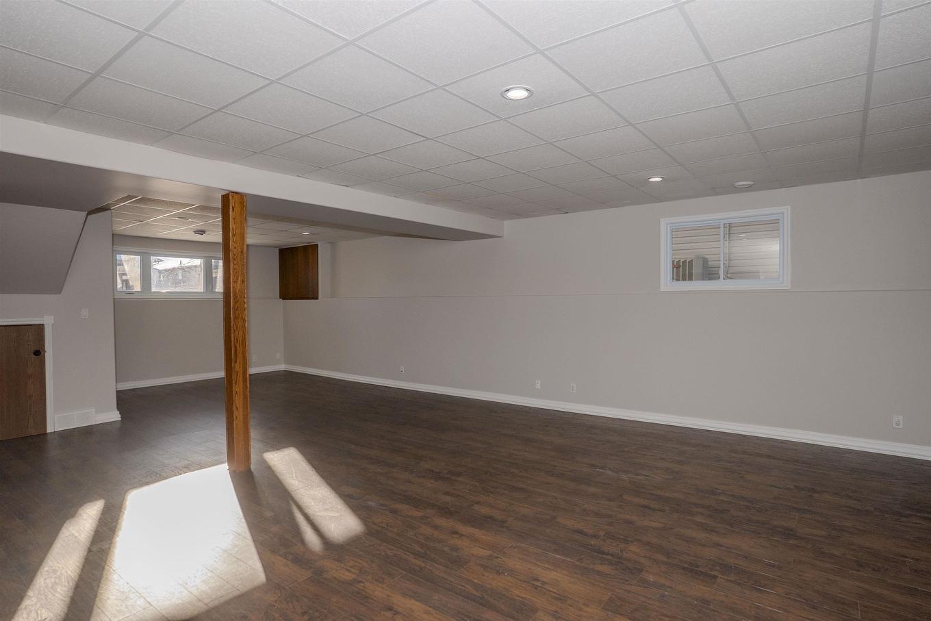 449 Longbow Street, Thunder Bay, ON - Indoor Photo Showing Other Room