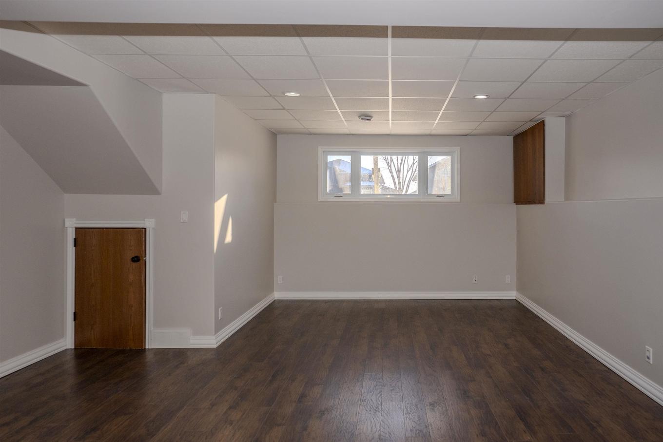 449 Longbow Street, Thunder Bay, ON - Indoor Photo Showing Other Room