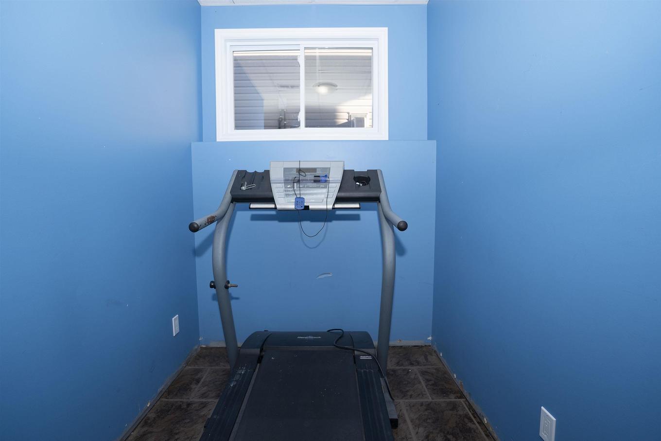 449 Longbow Street, Thunder Bay, ON - Indoor Photo Showing Other Room