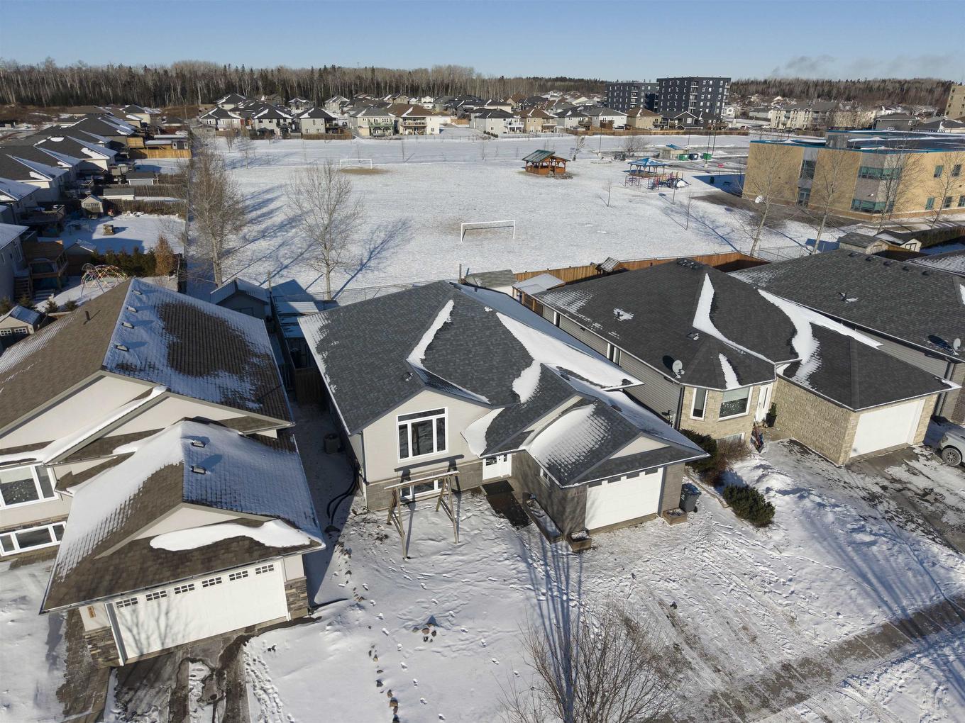 449 Longbow Street, Thunder Bay, ON - Outdoor With View