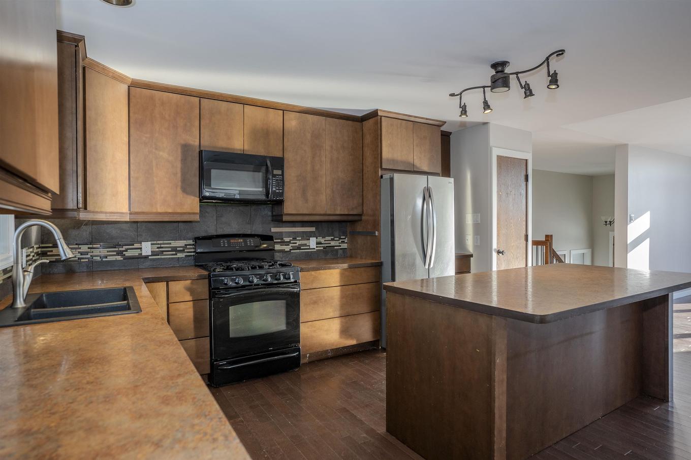 449 Longbow Street, Thunder Bay, ON - Indoor Photo Showing Kitchen