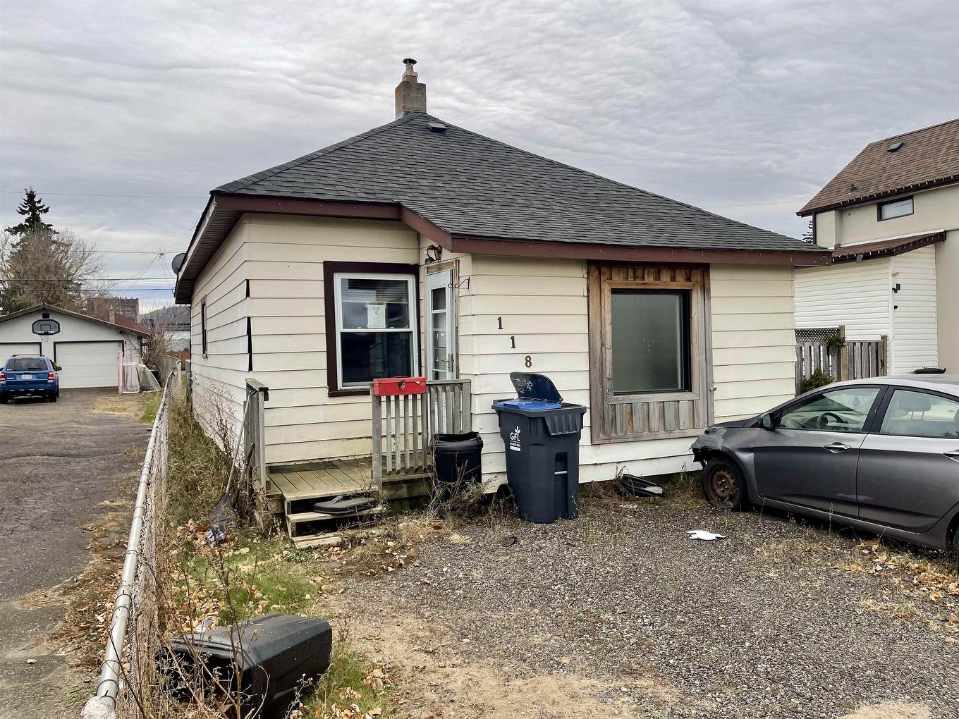 118 Mary Street East, Thunder Bay, ON - Outdoor With Exterior