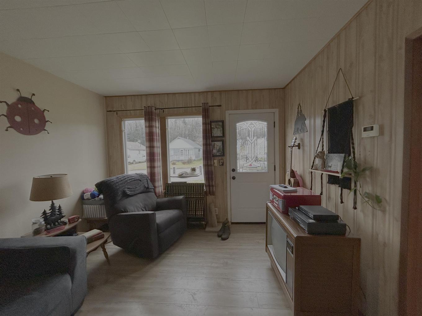 209 Fotheringham Avenue, Atikokan, ON - Indoor Photo Showing Other Room