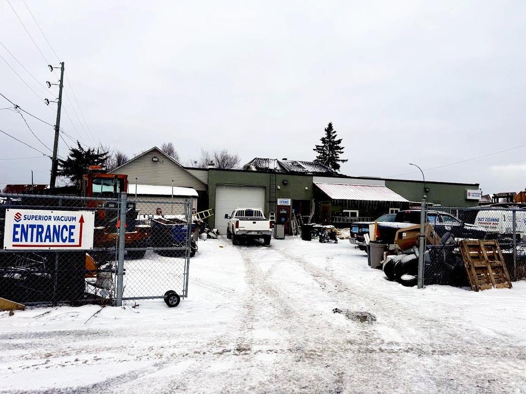 B 815 Simpson Street, Thunder Bay, ON