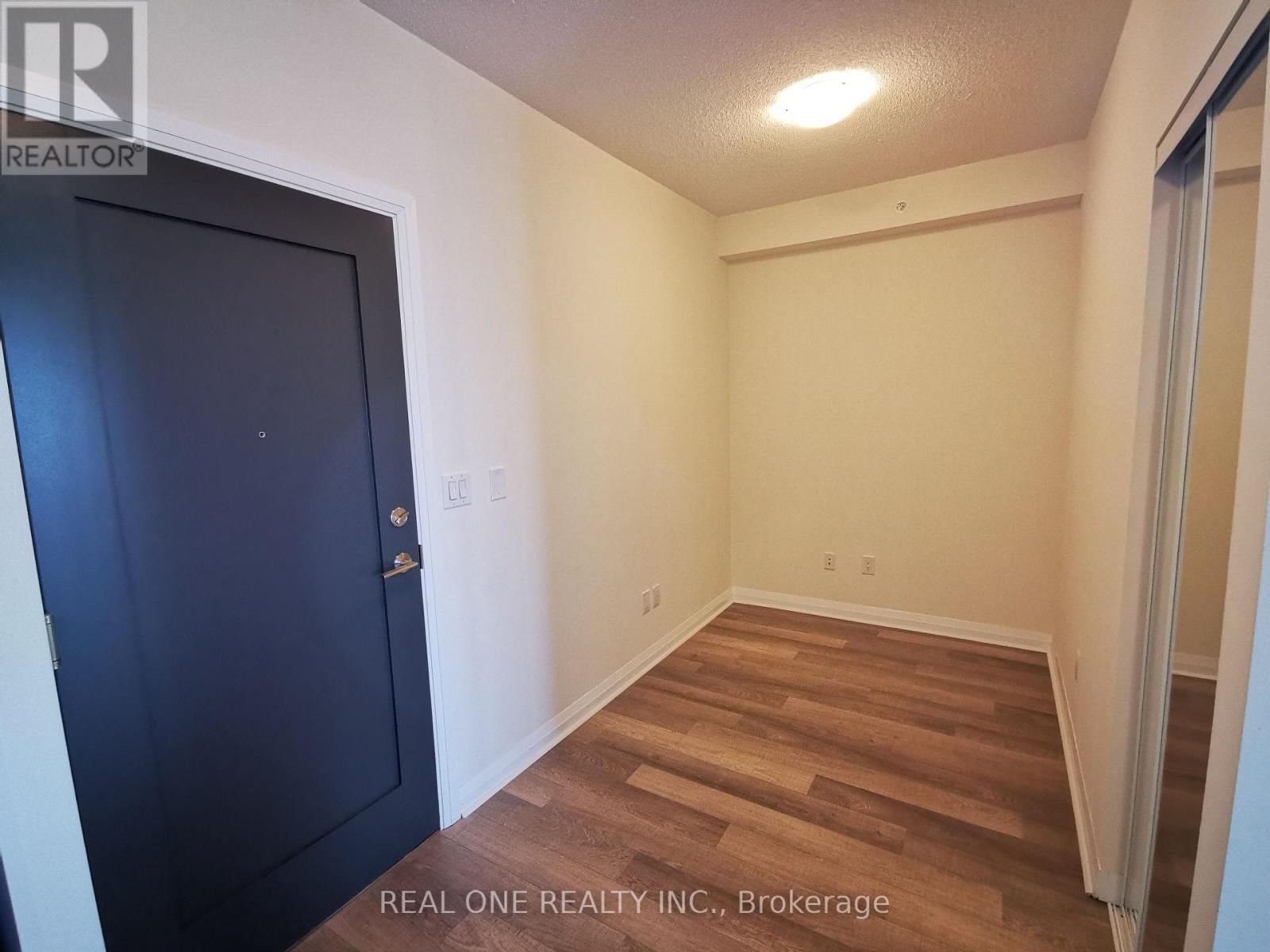 1915 - 5033 Four Springs Avenue, Mississauga, ON - Indoor Photo Showing Other Room