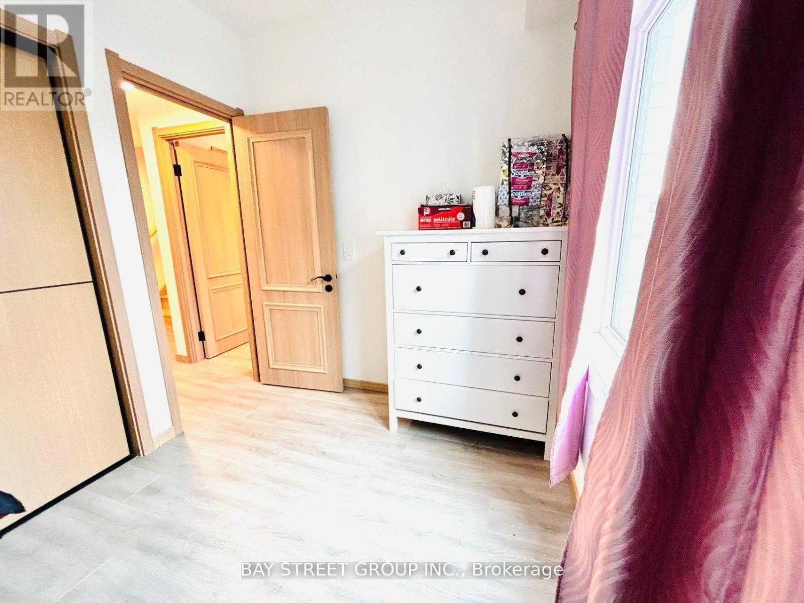 308 - 3427 Sheppard Avenue E, Toronto, ON - Indoor