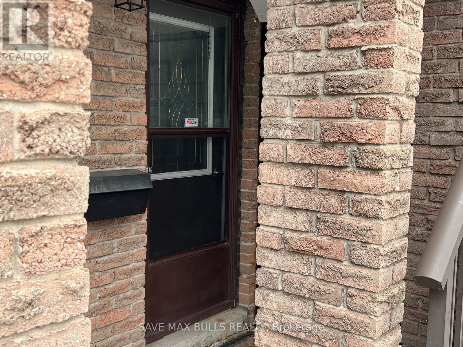 28 (Basement Studio) - 7030 Copenhagen Road, Mississauga, ON - Outdoor