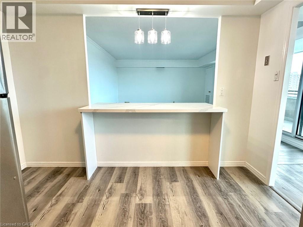 389 Dundas Street Unit# 1506, London, ON - Indoor Photo Showing Other Room