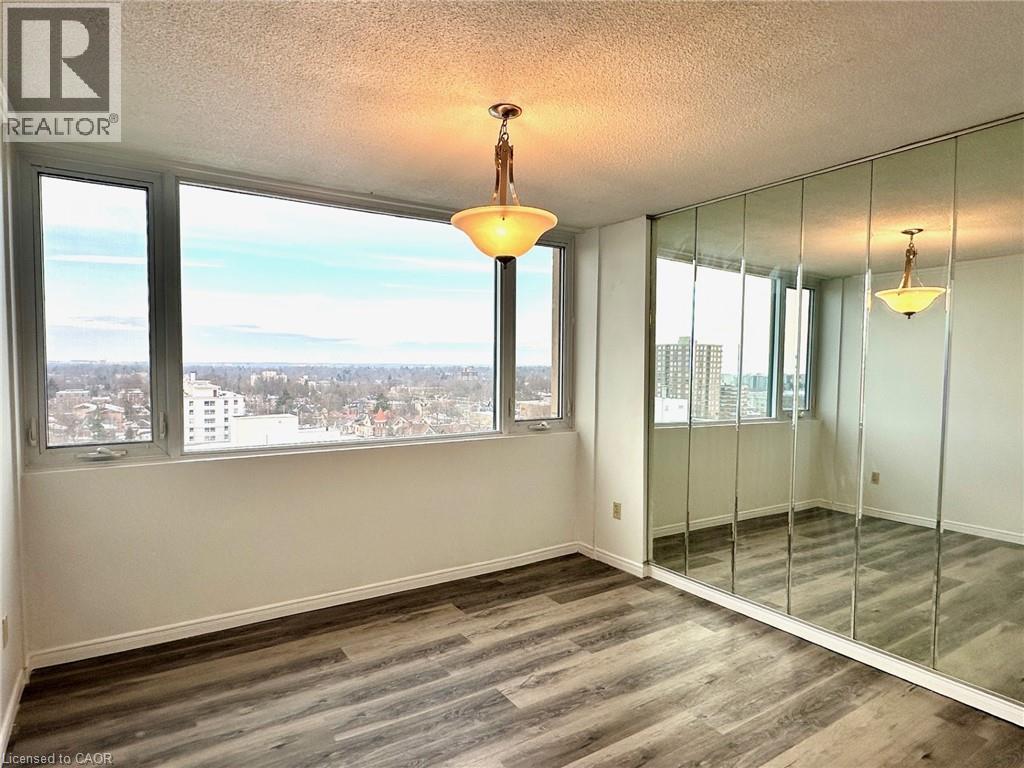 389 Dundas Street Unit# 1506, London, ON - Indoor Photo Showing Other Room