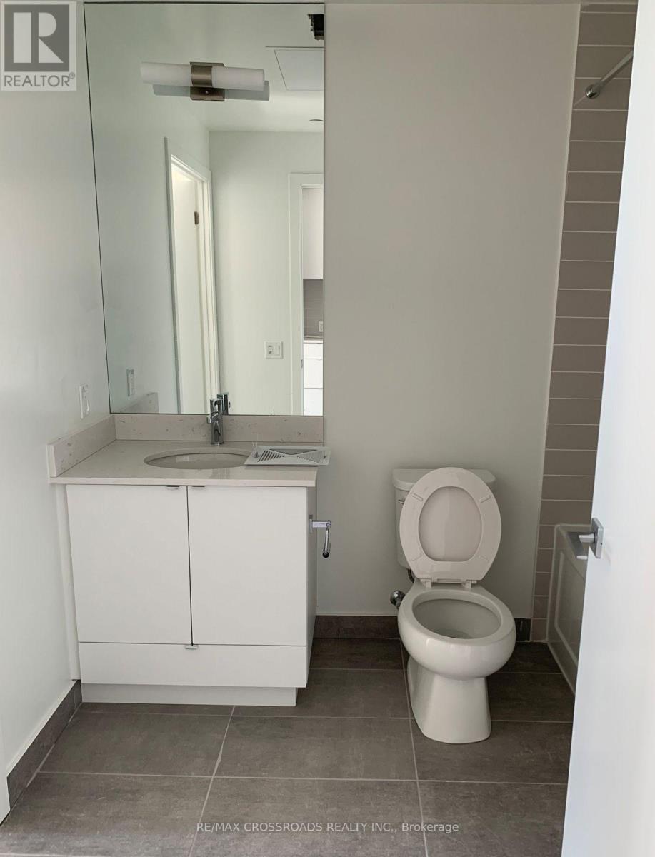 604 - 49 East Liberty Street, Toronto, ON - Indoor Photo Showing Bathroom