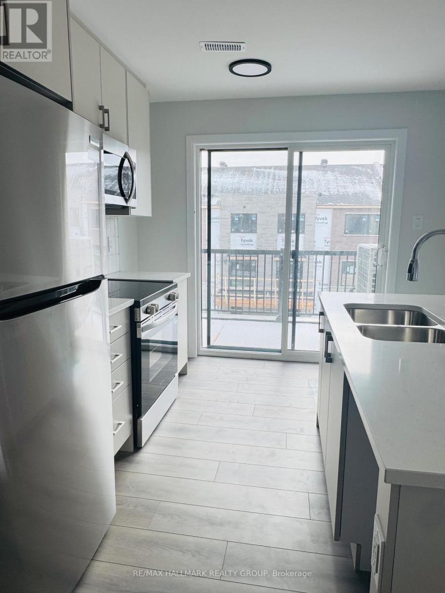 26 - 401 Glenroy Gilbert Drive, Ottawa, ON - Indoor Photo Showing Kitchen With Double Sink