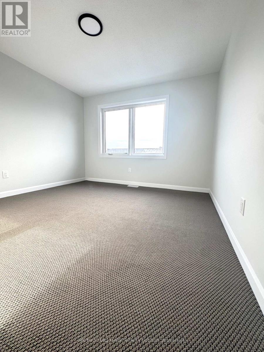 26 - 401 Glenroy Gilbert Drive, Ottawa, ON - Indoor Photo Showing Other Room