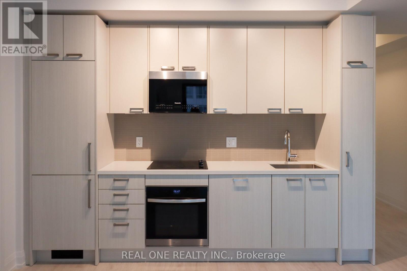 1711 - 20 Soudan Avenue, Toronto, ON - Indoor Photo Showing Kitchen