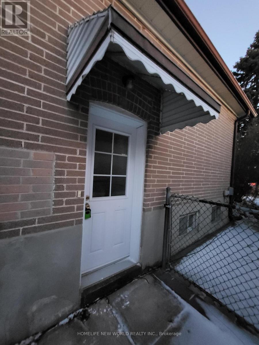 Basement - 118 Cartier Crescent, Richmond Hill, ON - Outdoor With Exterior