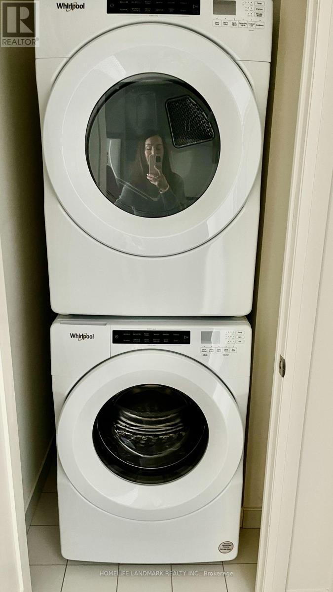 923 - 8960 Jane St Street, Vaughan, ON - Indoor Photo Showing Laundry Room