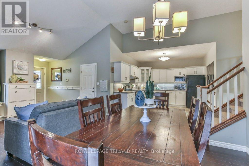 14 Alderwood Court, St. Thomas, ON - Indoor Photo Showing Dining Room