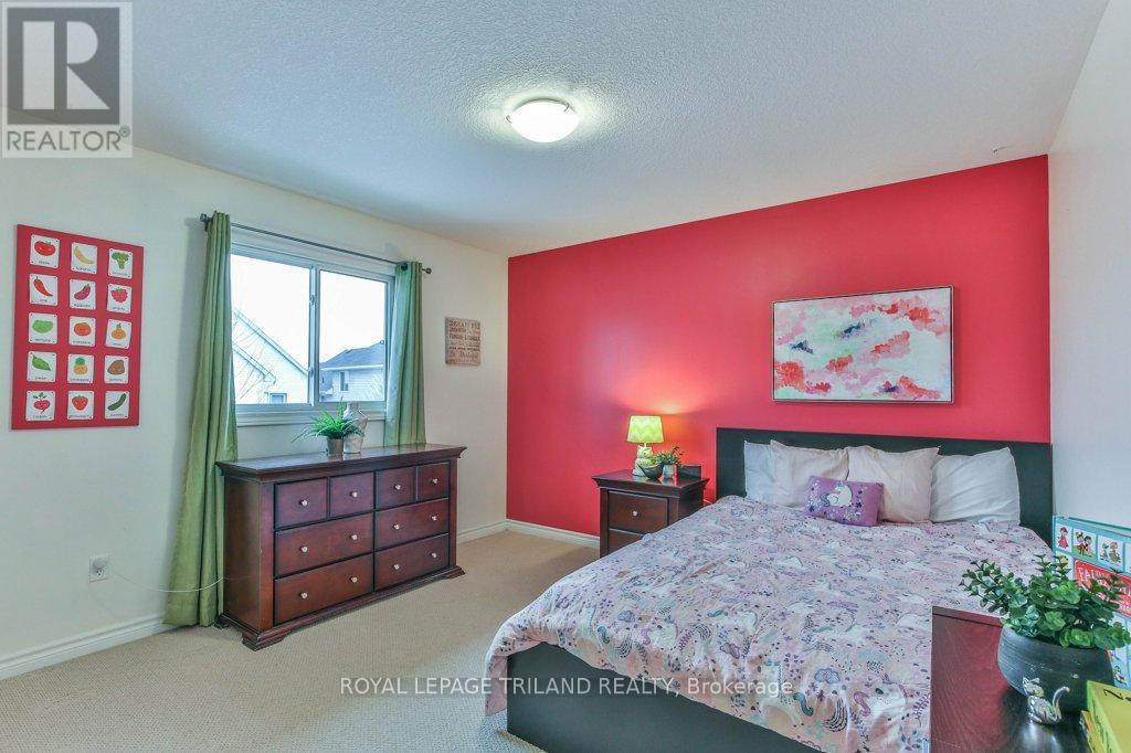 14 Alderwood Court, St. Thomas, ON - Indoor Photo Showing Bedroom