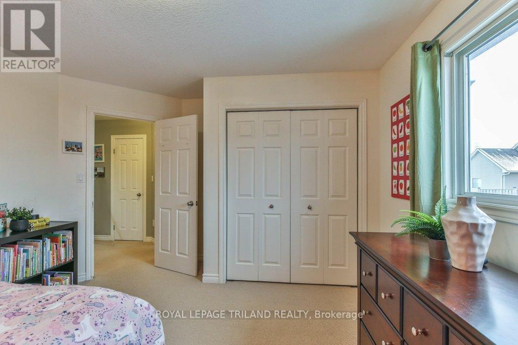 14 Alderwood Court, St. Thomas, ON - Indoor Photo Showing Bedroom