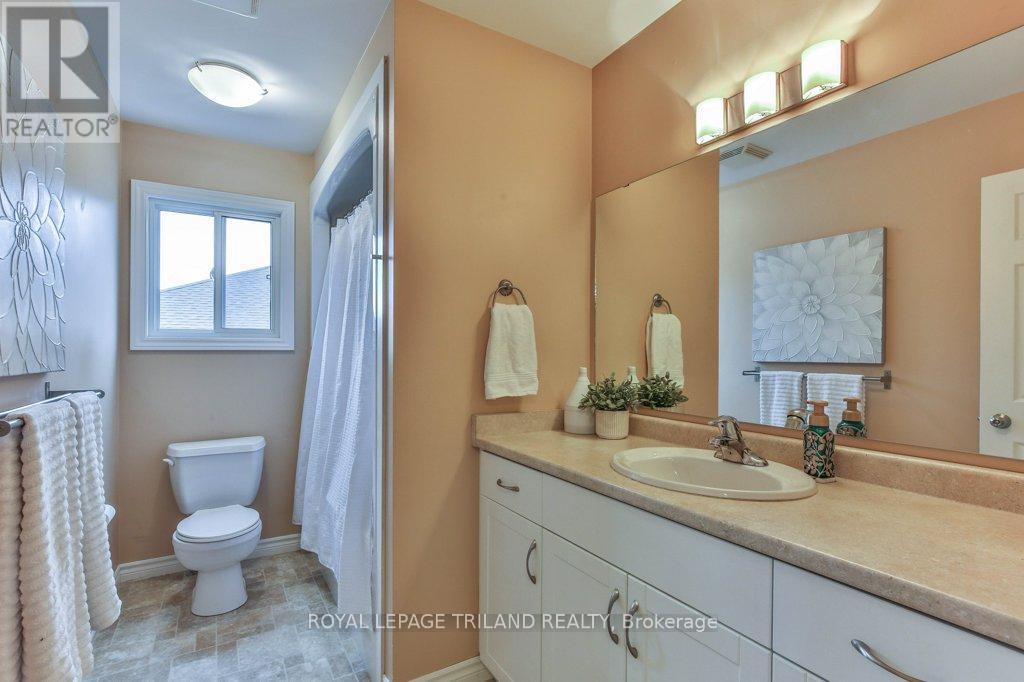 14 Alderwood Court, St. Thomas, ON - Indoor Photo Showing Bathroom