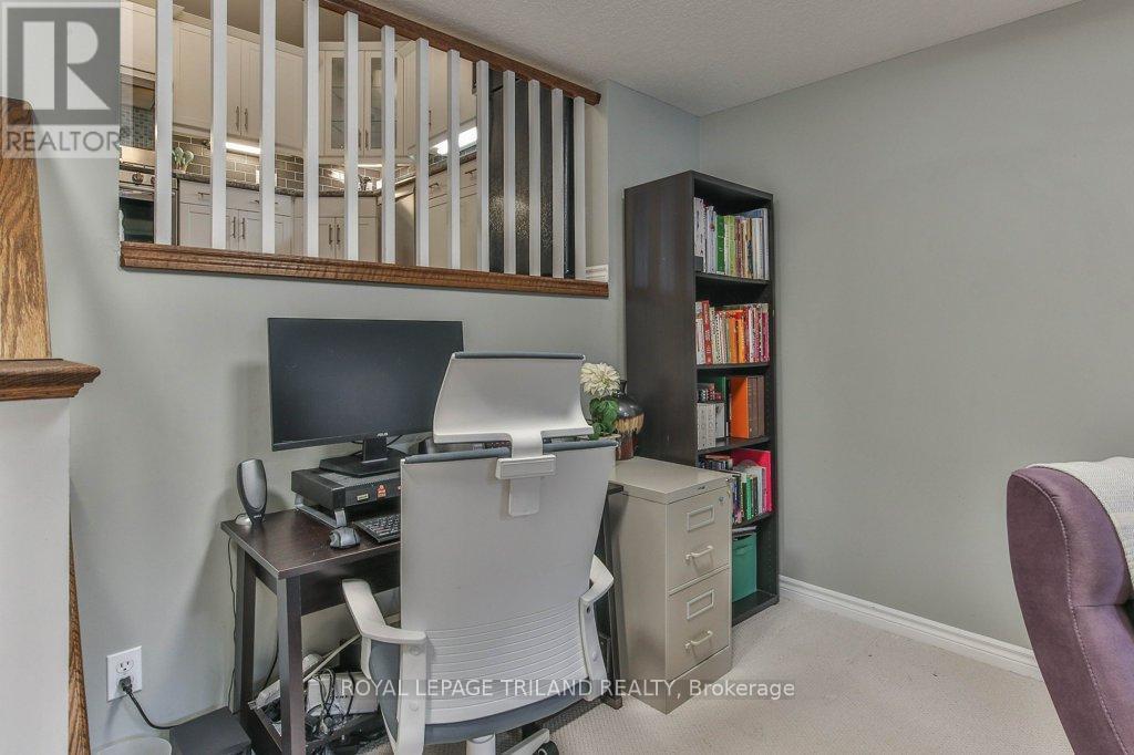 14 Alderwood Court, St. Thomas, ON - Indoor Photo Showing Office