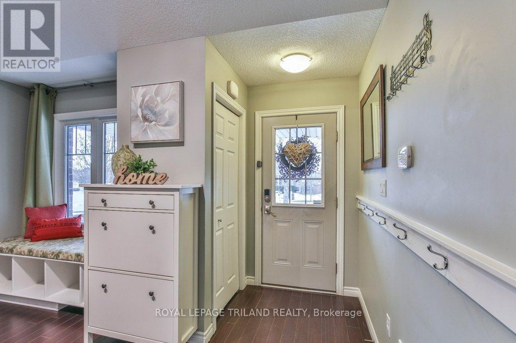 14 Alderwood Court, St. Thomas, ON - Indoor Photo Showing Other Room
