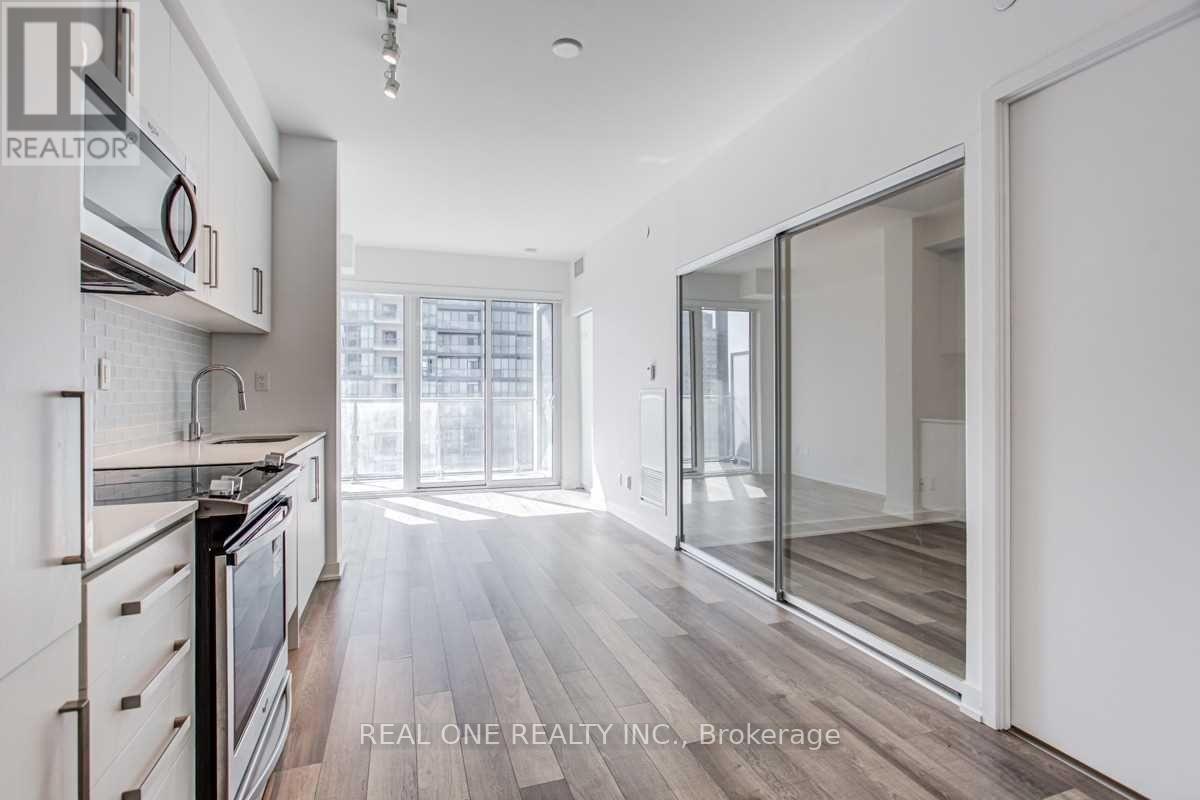 2210 - 5180 Yonge Street, Toronto, ON - Indoor Photo Showing Kitchen With Upgraded Kitchen