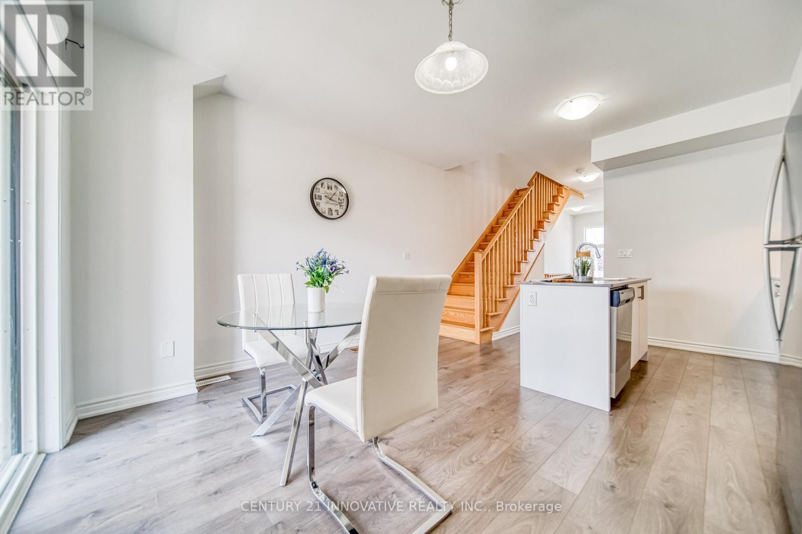 388 Okanagan Path, Oshawa, ON - Indoor Photo Showing Dining Room