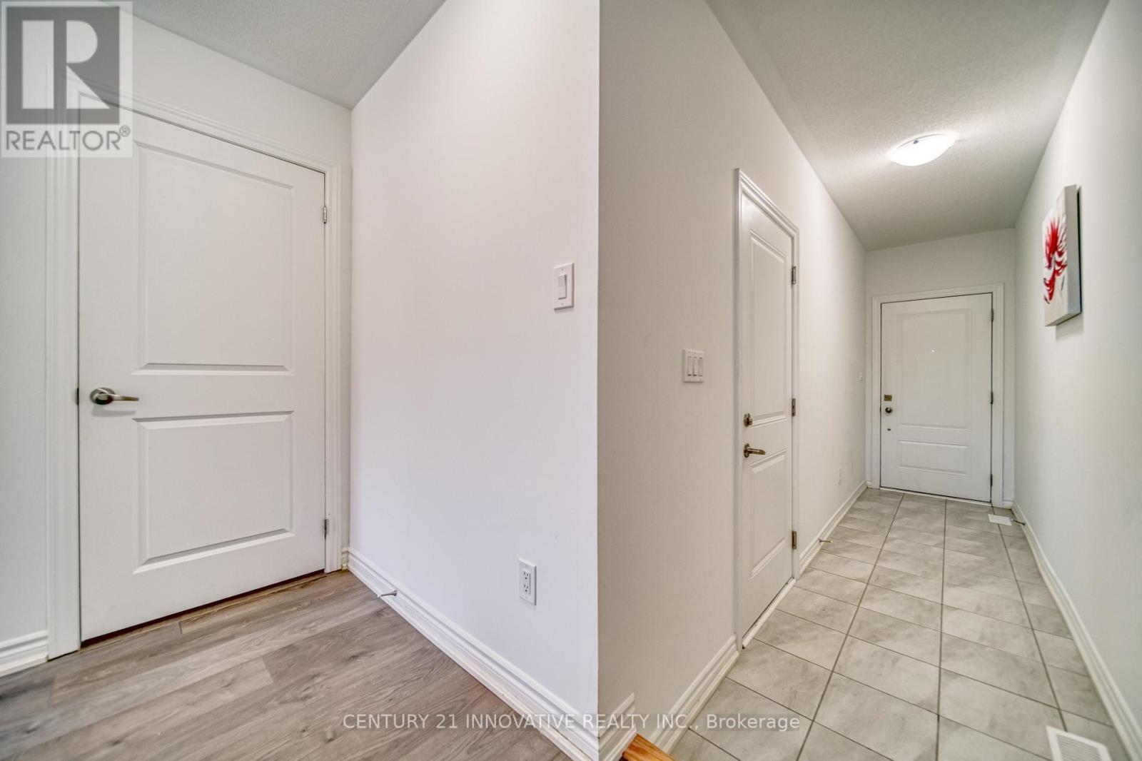 388 Okanagan Path, Oshawa, ON - Indoor Photo Showing Other Room