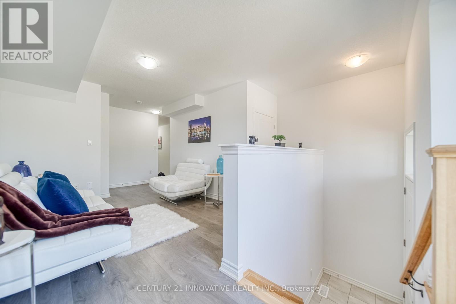 388 Okanagan Path, Oshawa, ON - Indoor Photo Showing Other Room