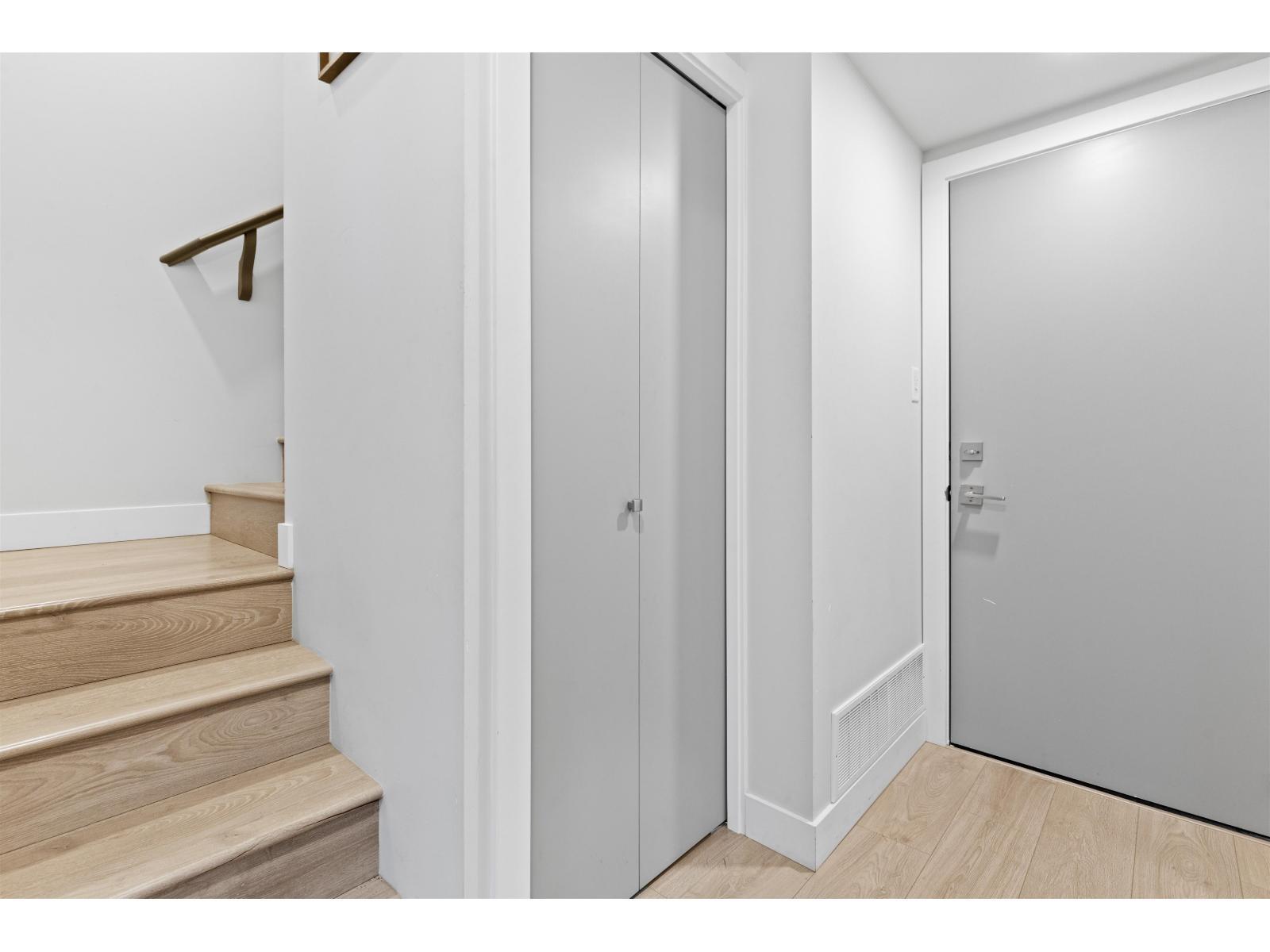 211 46150 Thomas Road|Vedder Crossing, Chilliwack, BC - Indoor Photo Showing Other Room