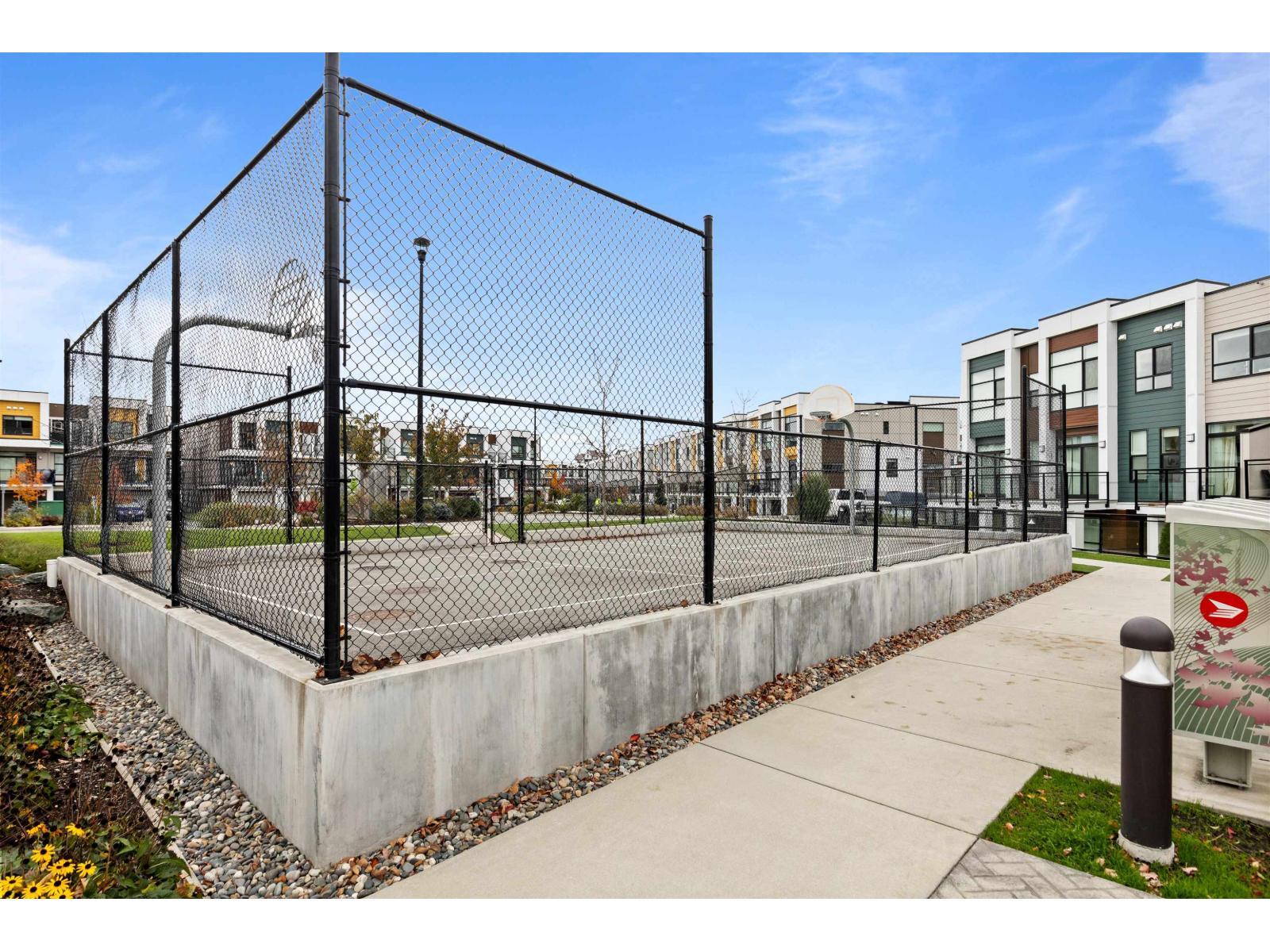 211 46150 Thomas Road|Vedder Crossing, Chilliwack, BC - Outdoor