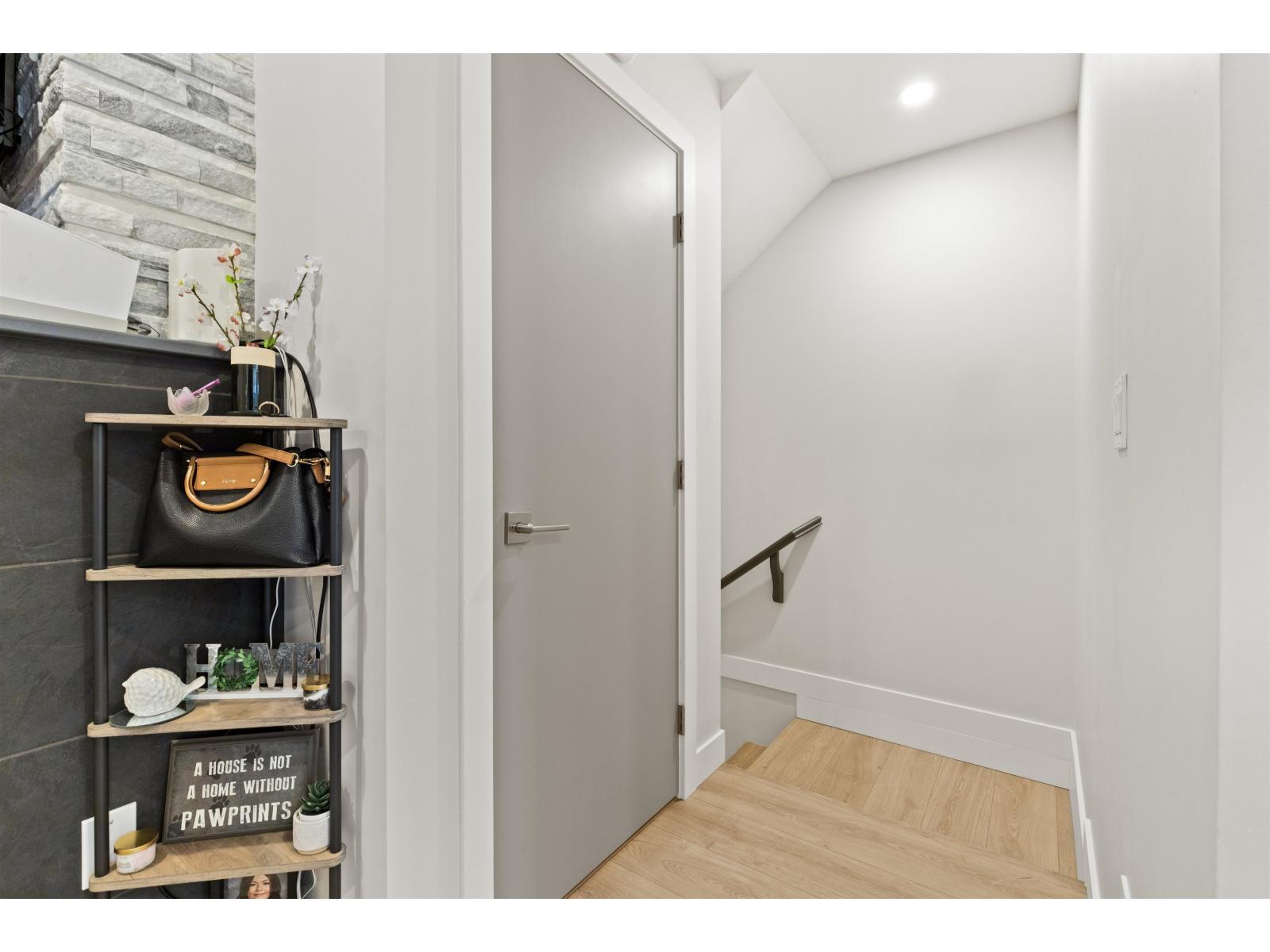 211 46150 Thomas Road|Vedder Crossing, Chilliwack, BC - Indoor Photo Showing Other Room