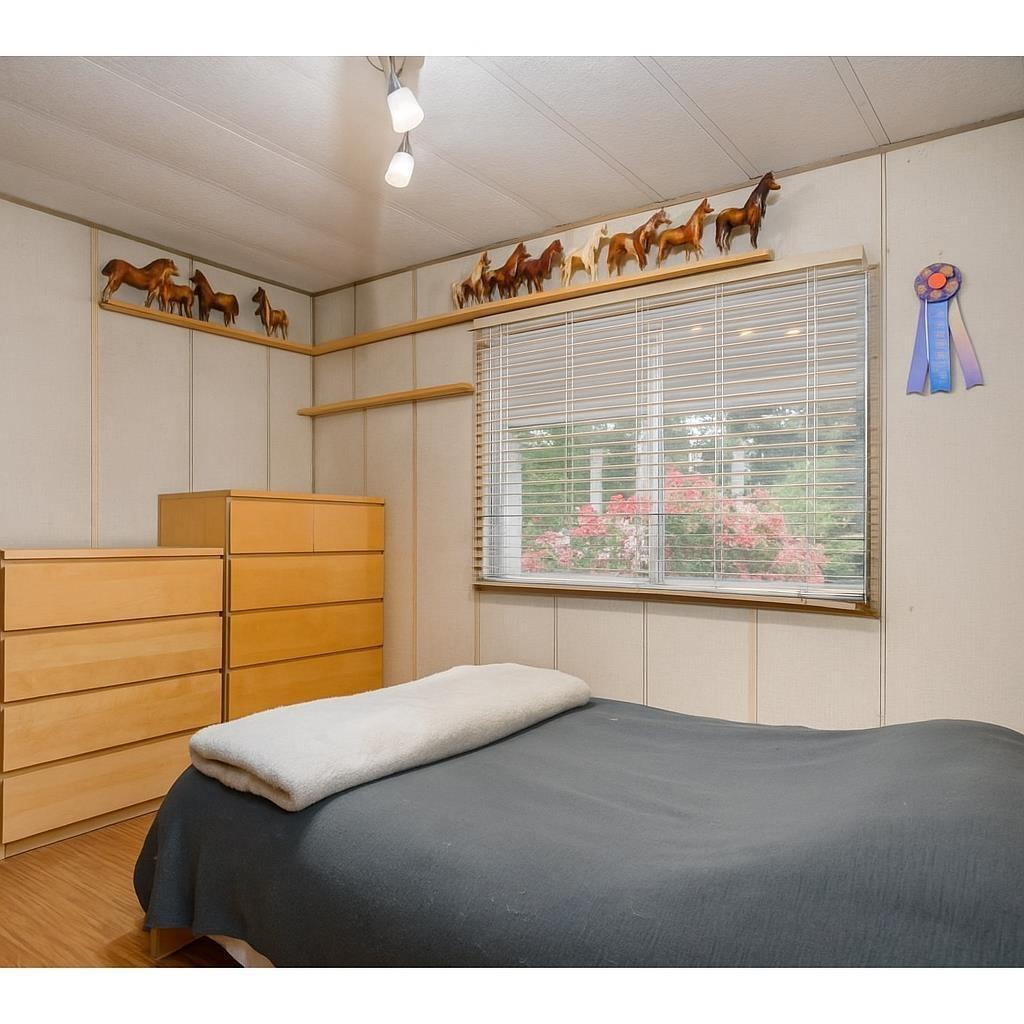 2161 Martens Street, Abbotsford, BC - Indoor Photo Showing Bedroom
