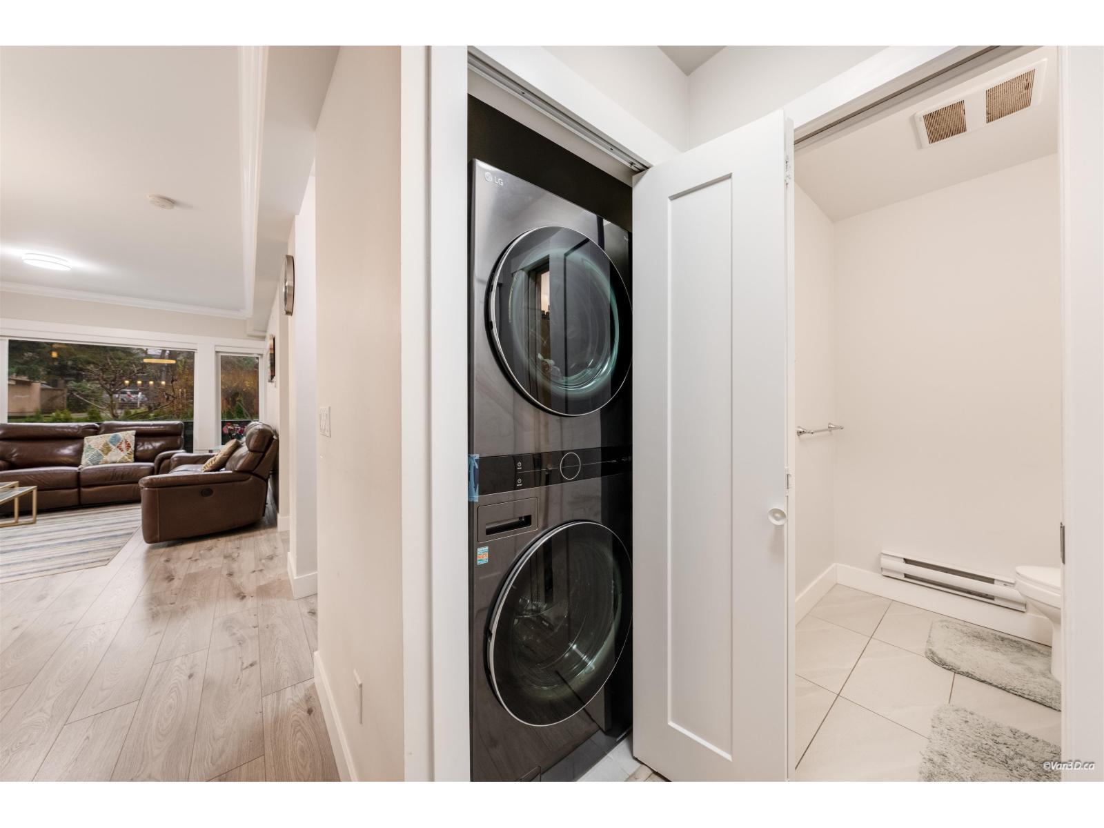 207 13799 101 Avenue, Surrey, BC - Indoor Photo Showing Laundry Room