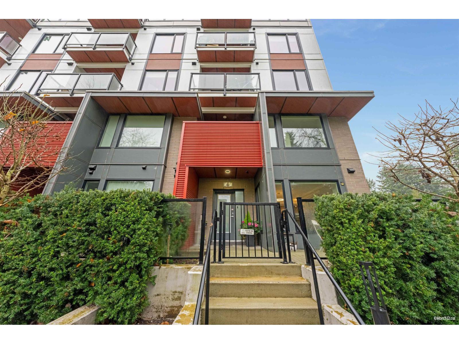 207 13799 101 Avenue, Surrey, BC - Outdoor