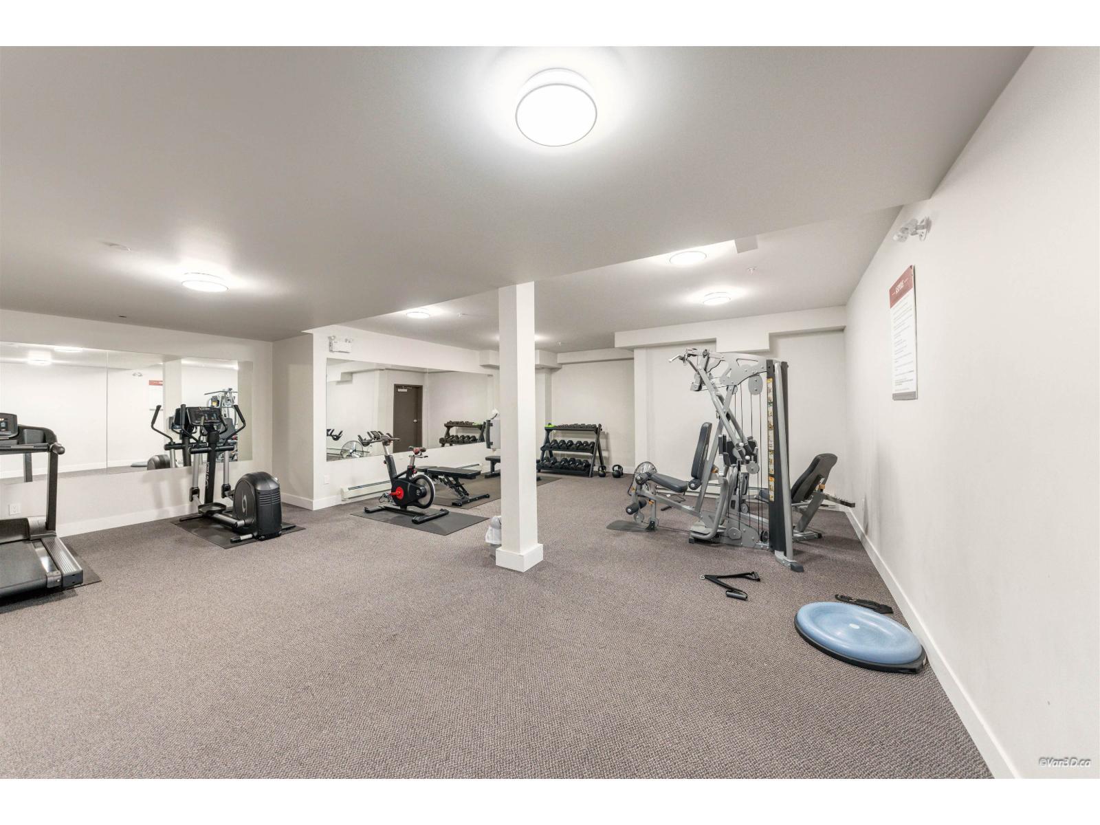 207 13799 101 Avenue, Surrey, BC - Indoor Photo Showing Gym Room