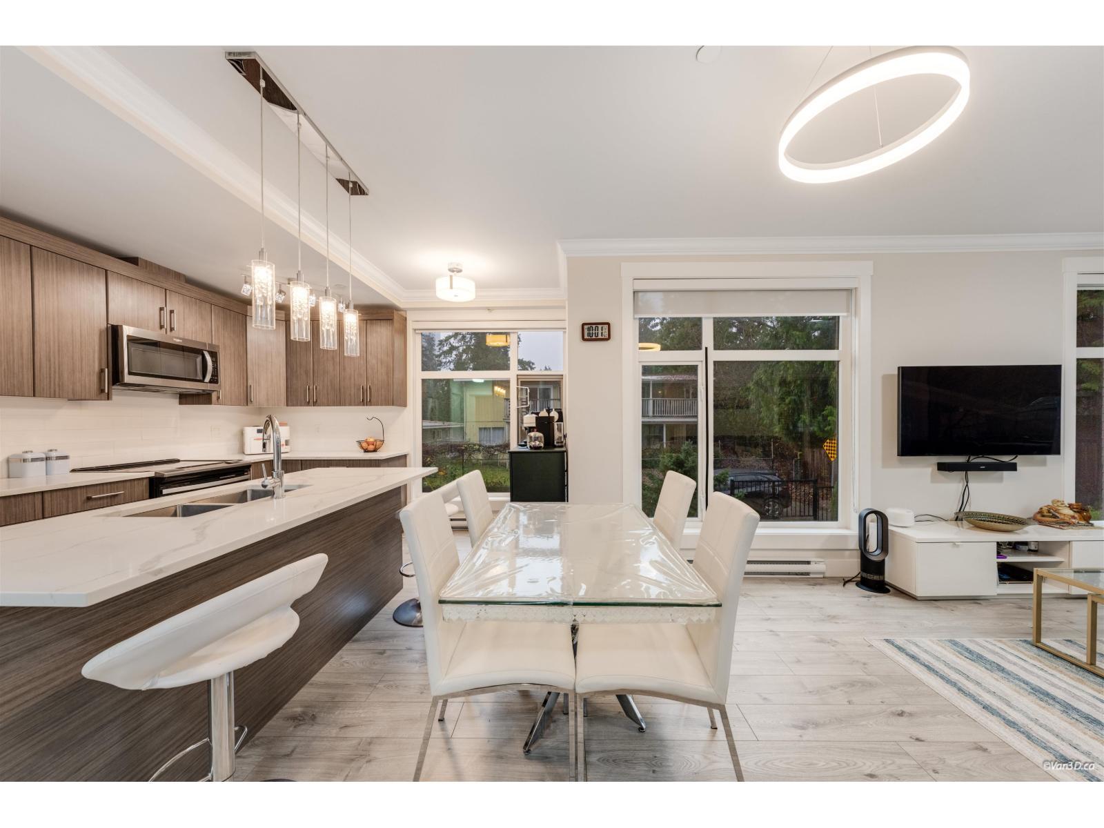 207 13799 101 Avenue, Surrey, BC - Indoor