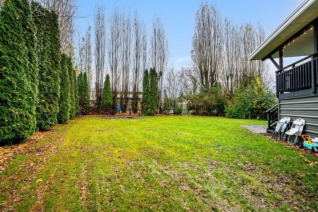 20510 48A Avenue, Langley, BC - Indoor Photo Showing Kitchen With Double Sink