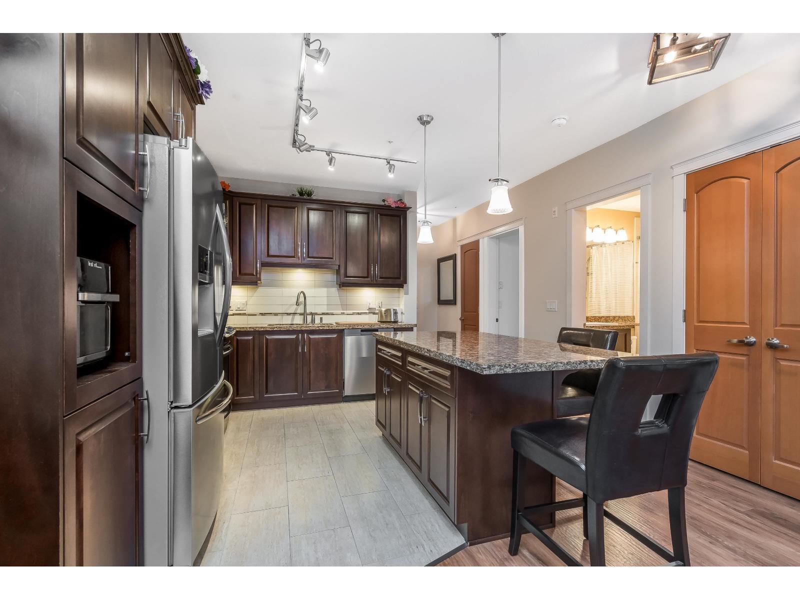 357 8258 207A Street, Langley, BC - Indoor Photo Showing Kitchen With Stainless Steel Kitchen With Upgraded Kitchen