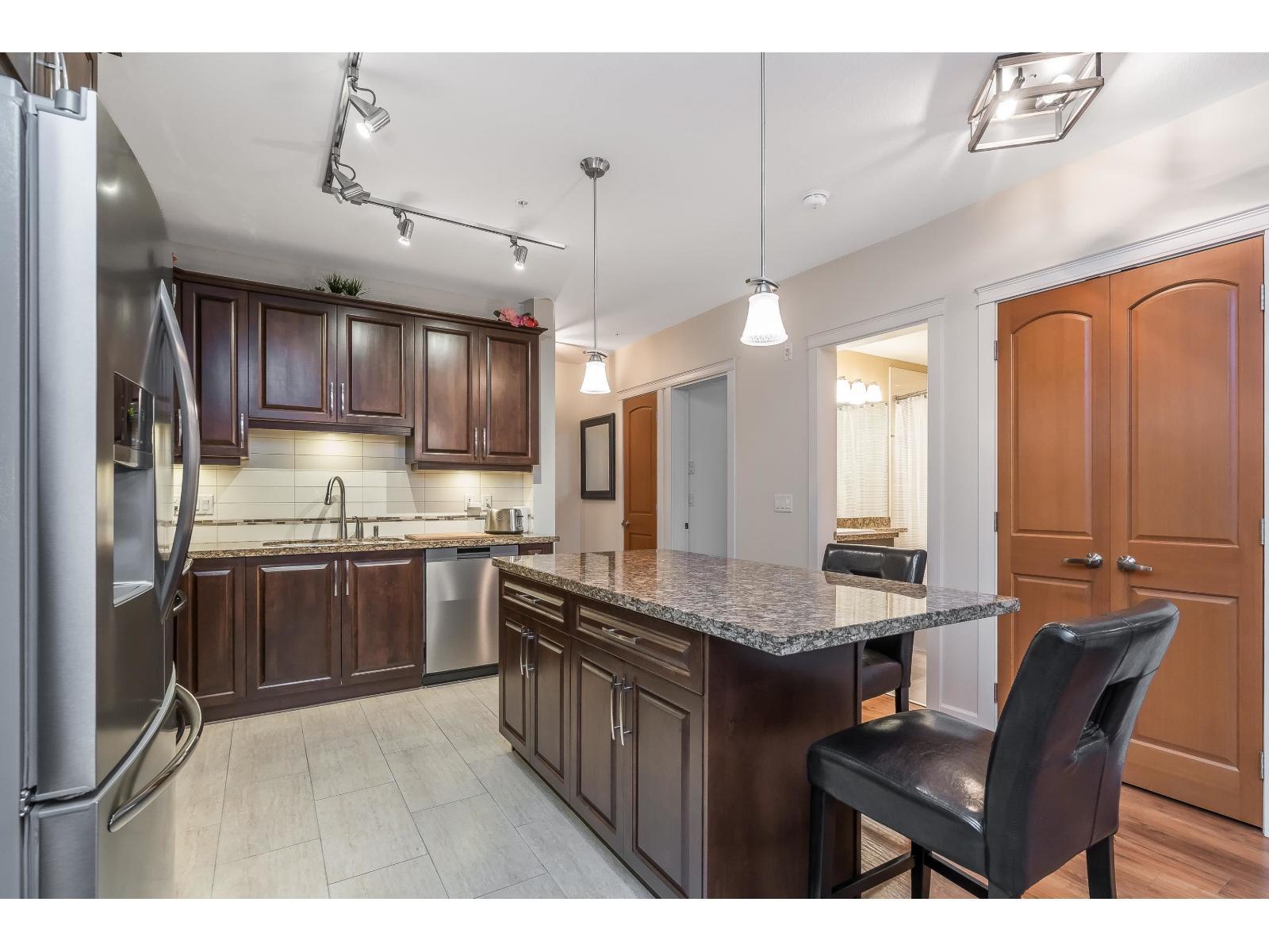 357 8258 207A Street, Langley, BC - Indoor Photo Showing Kitchen With Stainless Steel Kitchen With Upgraded Kitchen